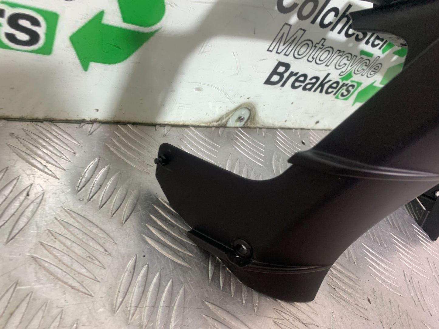 APRILIA TUONO 1000 V4R RADIATOR COVER   YEAR 2011-13  (CMB1331)