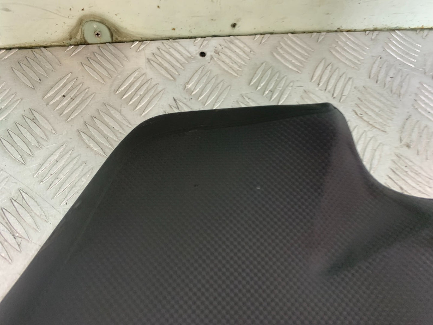APRILIA TUONO 1000 V4R FRONT SEAT   YEAR 2011-13  (CMB1331)