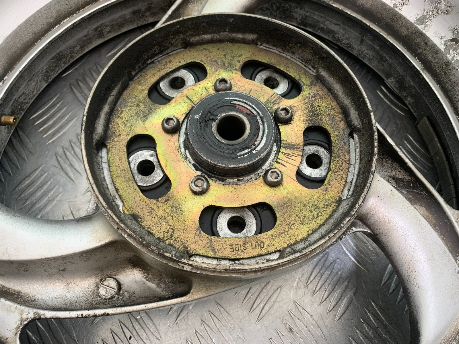 HONDA NT650 V DEAUVILLE REAR WHEEL  YEAR 1999 (CMB1268)