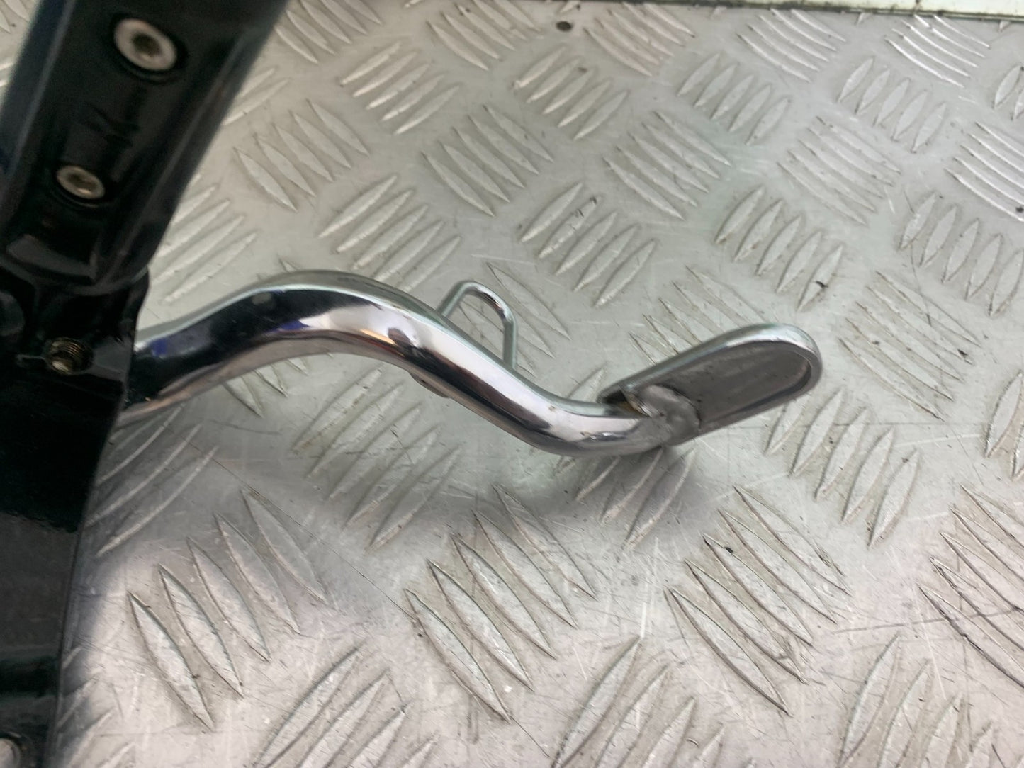 BSA 650 GOLD STAR RIGHT HANGER PEG AND PEDAL    YEAR 2022-2025 (CMB1262)