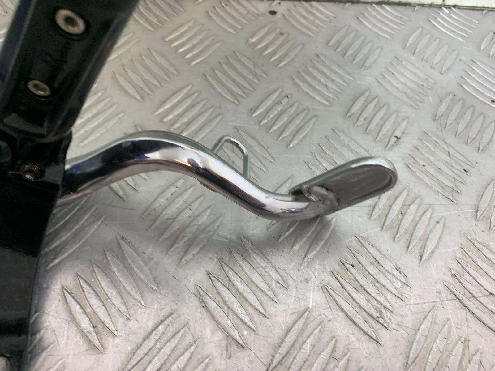 BSA 650 GOLD STAR RIGHT HANGER PEG AND PEDAL    YEAR 2022-2025 (CMB1262)