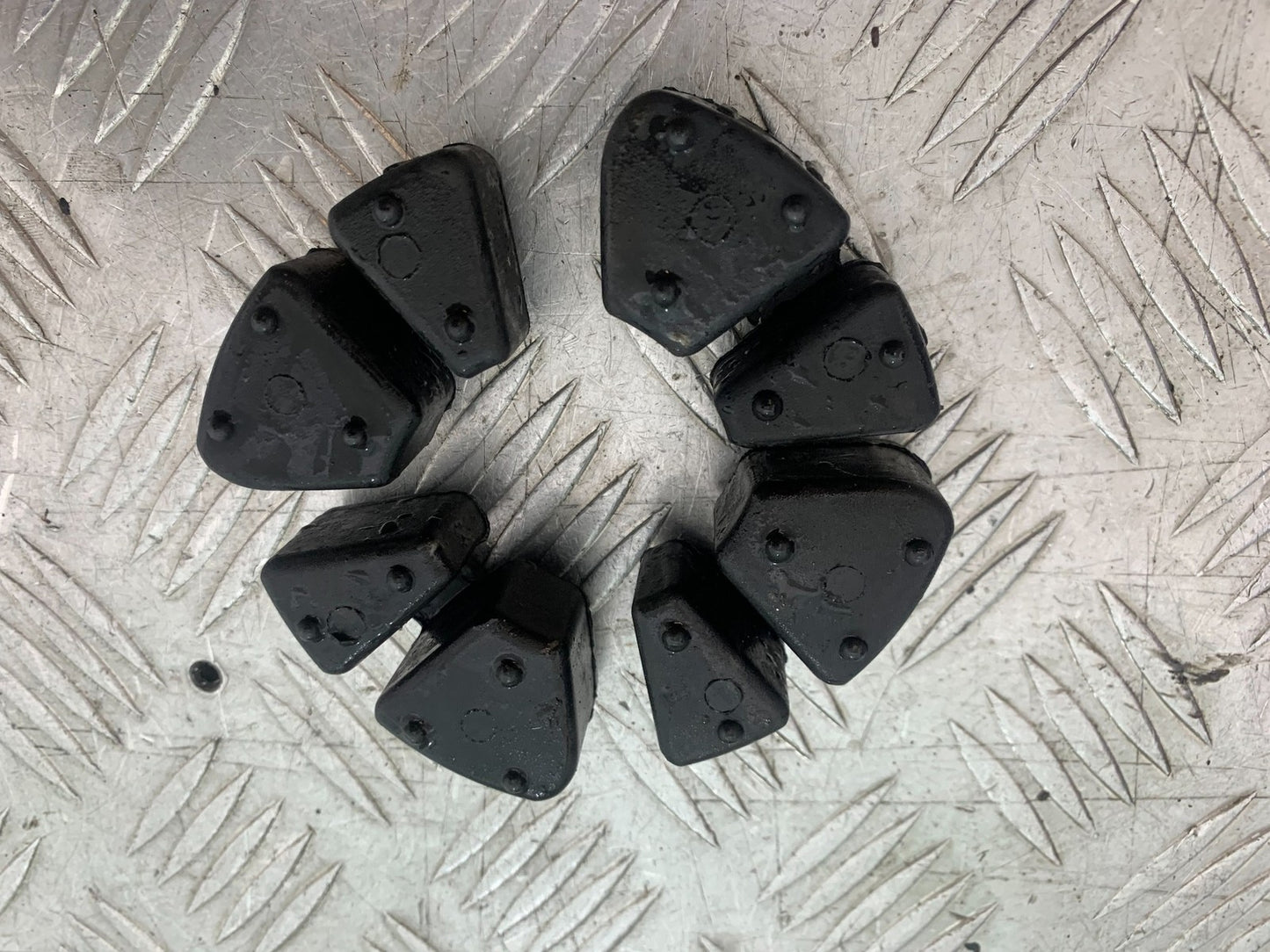 APRILIA 650 PAGASO STRADA CUSH DRIVE RUBBERS   YEAR 2005-2010 (CMB1260)
