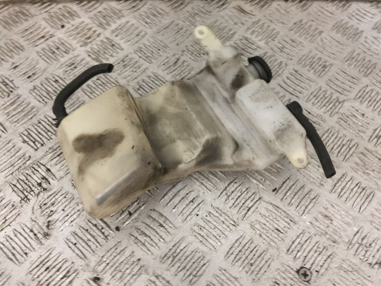 TRIUMPH 1050 SPRINT COOLANT BOTTLE  YEAR 2004-2007 (STOCK 888)