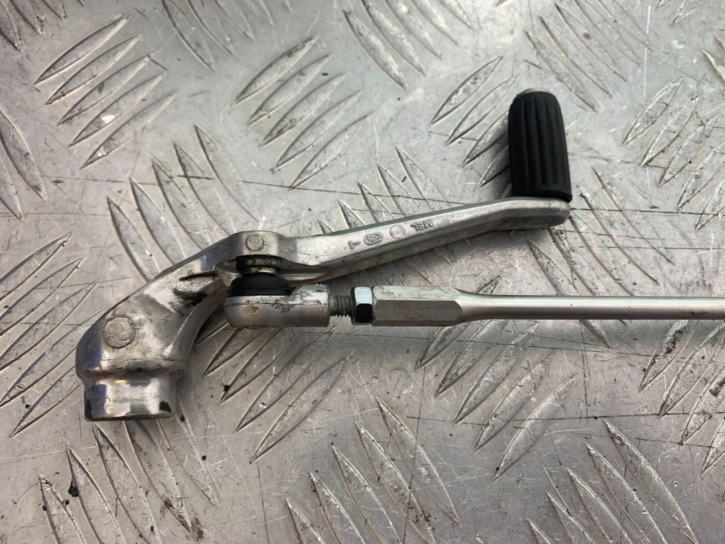HONDA CBR1000 rr FIREBLADE GEAR LEVER YEAR 2006 (CMB1220)