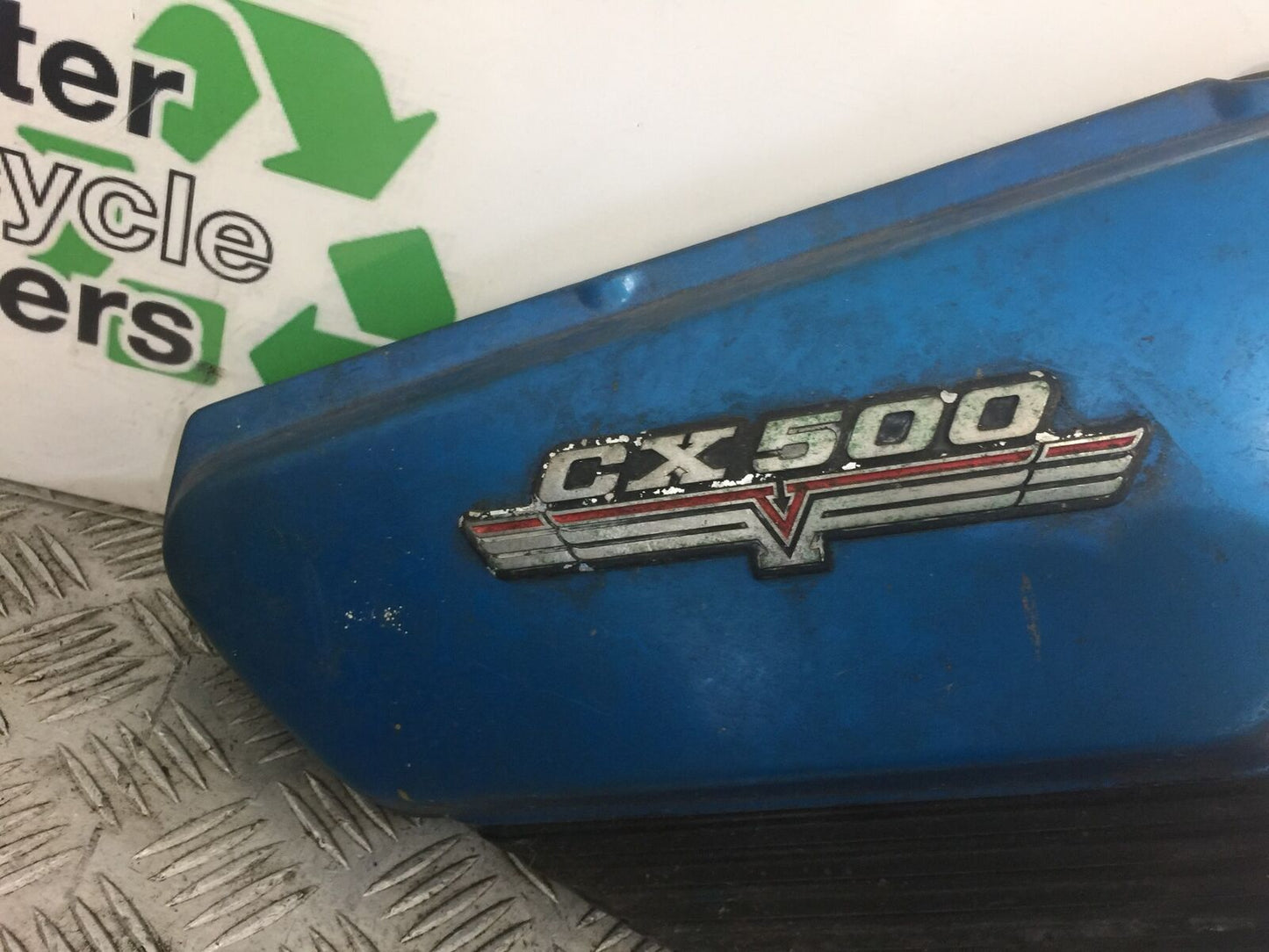 HONDA CX500 CX 500 RIGHT SEAT PANEL YEAR 1980