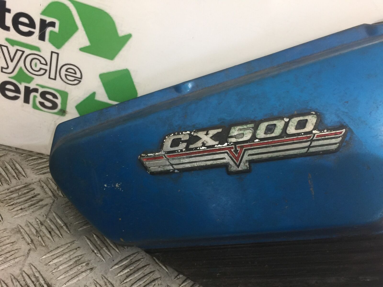 HONDA CX500 CX 500 RIGHT SEAT PANEL YEAR 1980