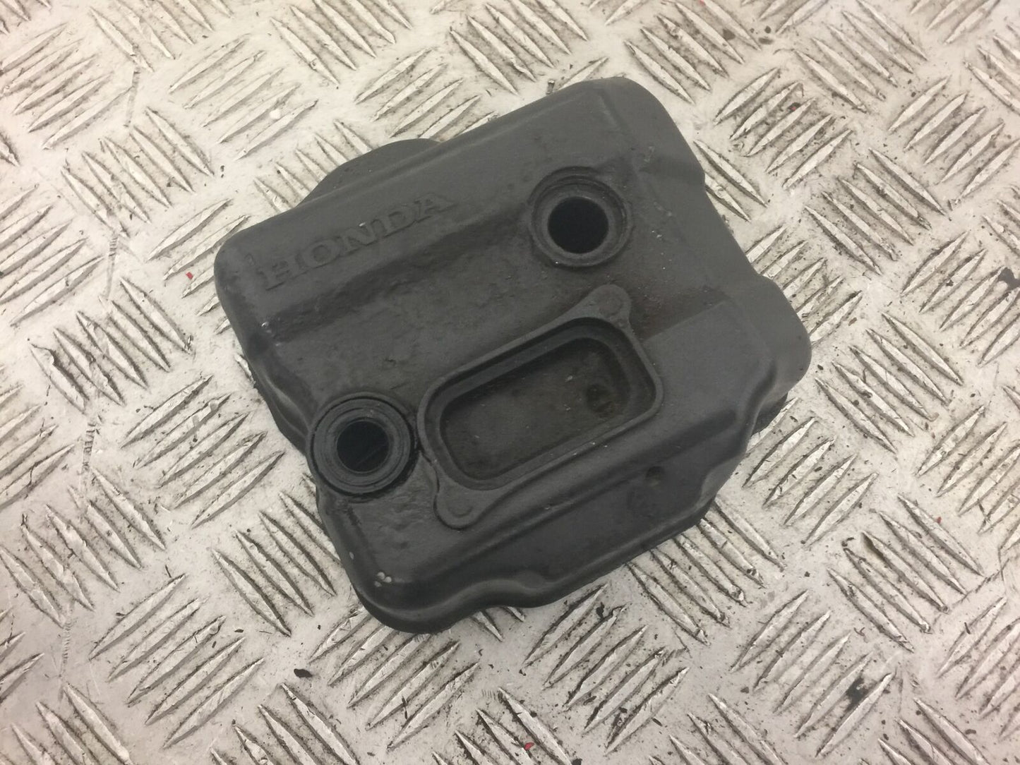 HONDA CBR125 CBR 125 ROCKER COVER  YEAR 2011-2017