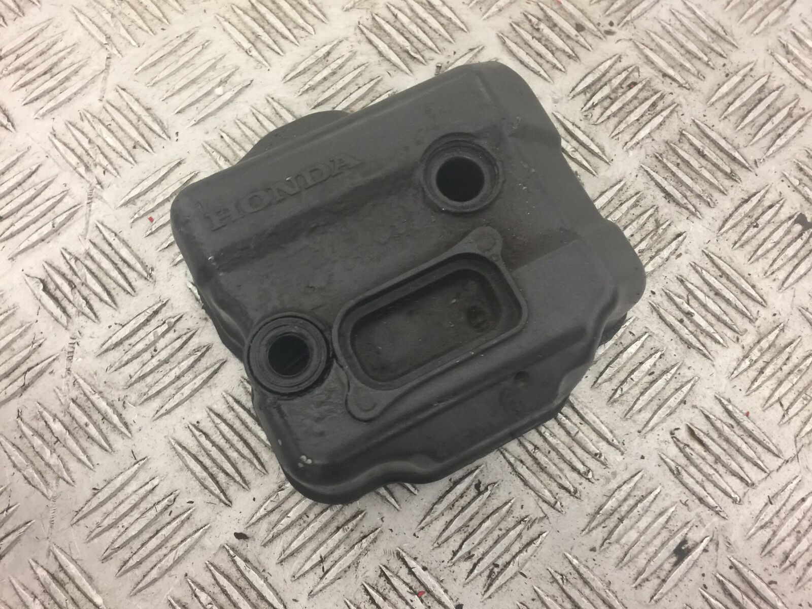 HONDA CBR125 CBR 125 ROCKER COVER  YEAR 2011-2017