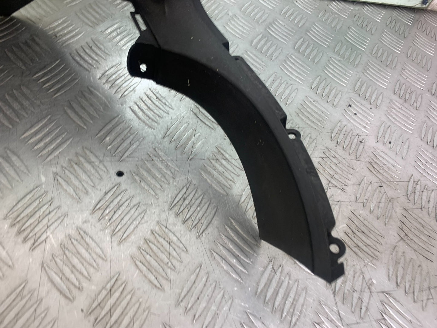 HONDA XL125 VARADERO CLOCK SURROUND   YEAR 2001-2006  (CMB1210)