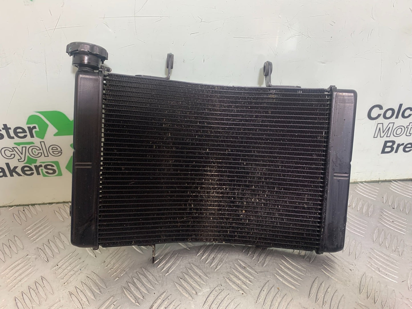 TRIUMPH 675 STREET TRIPLE RADIATOR  2013-2016 (CMB1186)