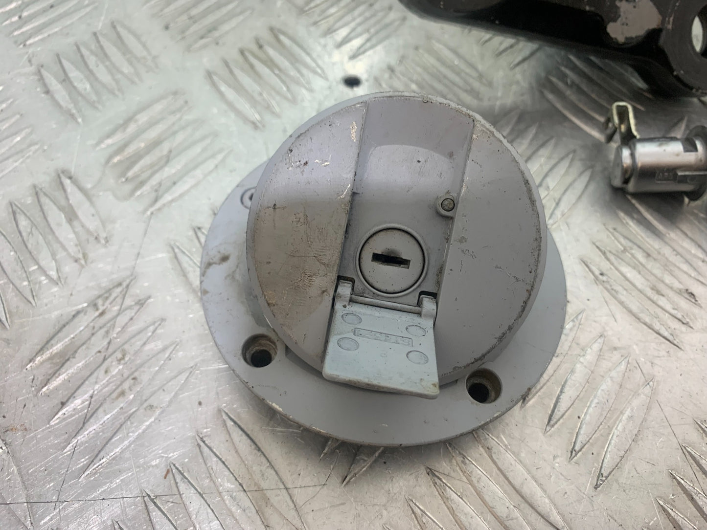 SUZUKI GSF650 GSF 650 LOCK AND KEY    YEAR 2007-2009  (CMB1161)