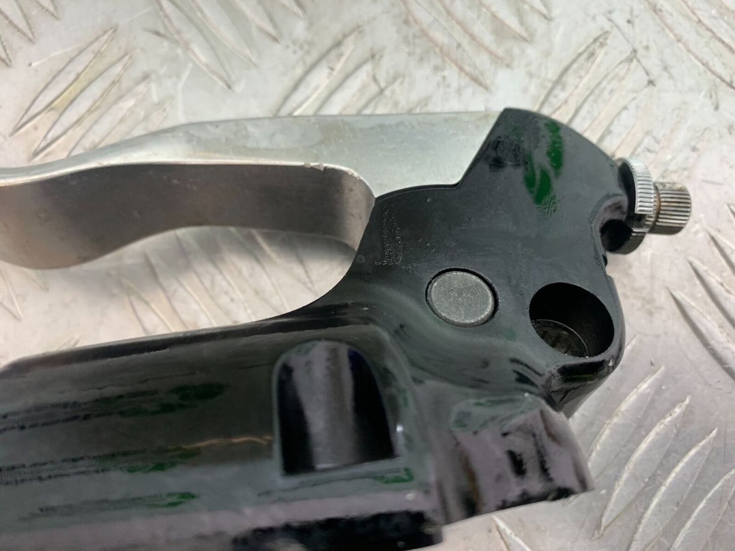 TRIUMPH THUNDERBIRD 1600 CLUTCH LEVER BRACKET  YEAR 2011 (CMB1107)