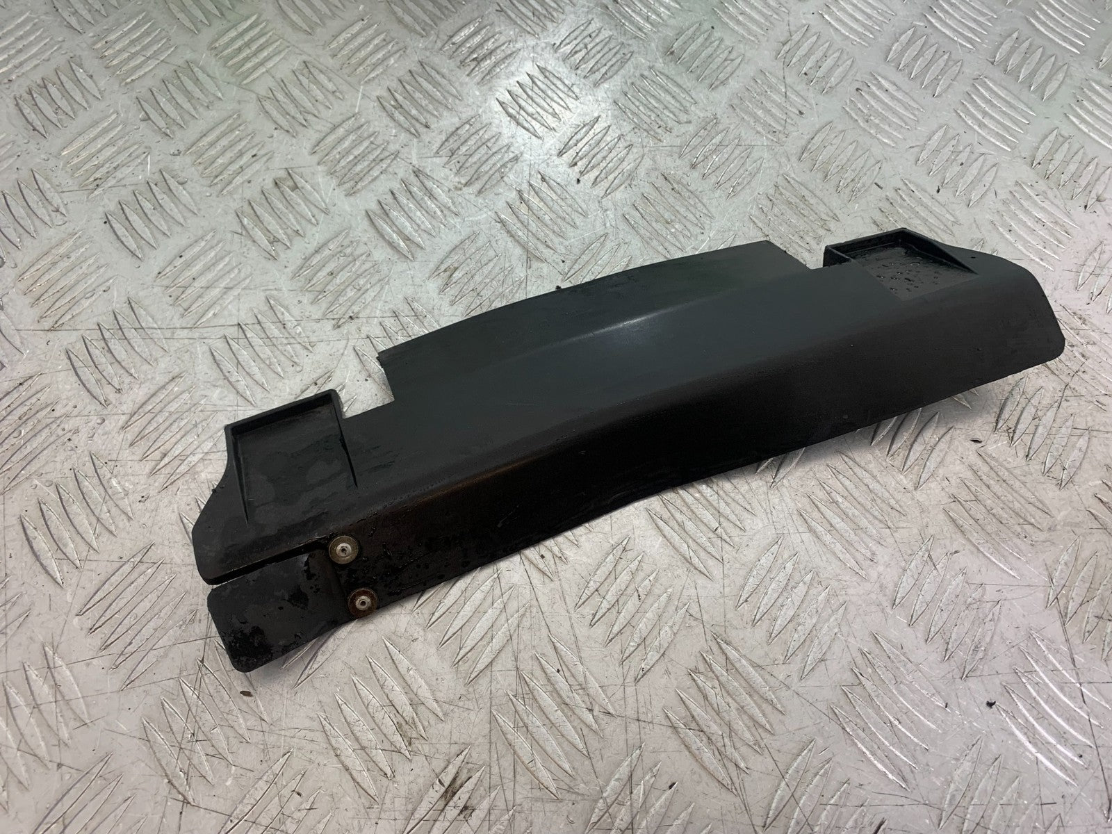 HONDA CBR1100 BLACKBIRD OIL COOLER TOP COVER  YEAR 1999-2005 (CMB1232)