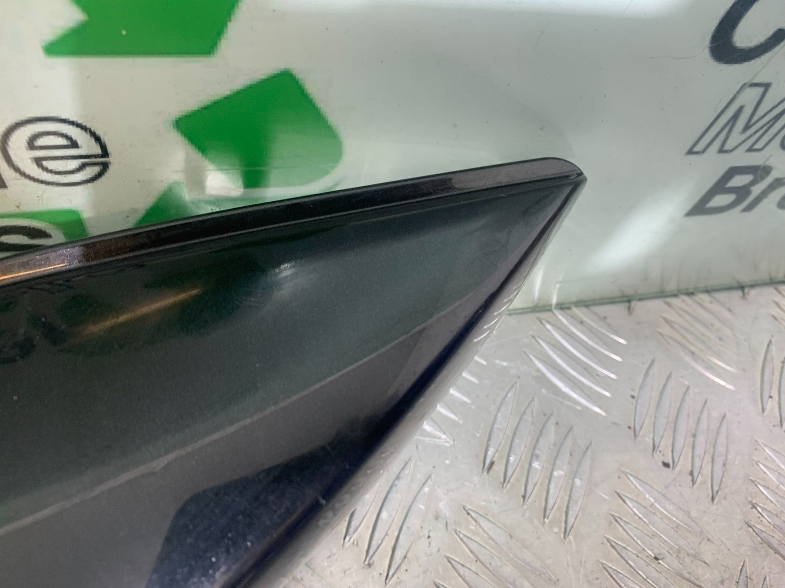 TRIUMPH 675 STREET TRIPLE RIGHT SEAT PANEL    2013-2016 (CMB1186)