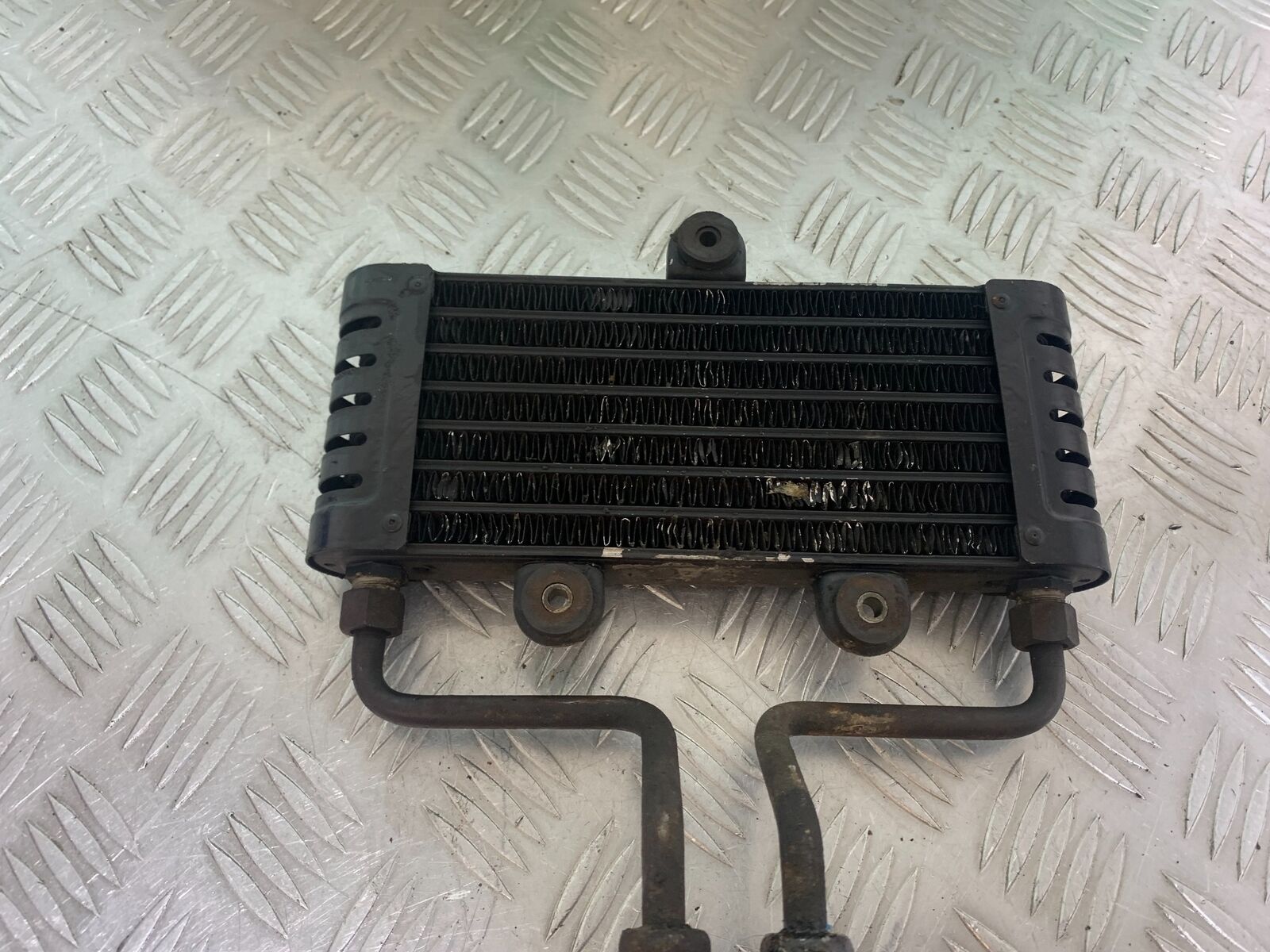 KAWASAKI Z750 ZR750 ZR-7S OIL COOLER AND LINES   YEAR 1999-05 (CMB1135)