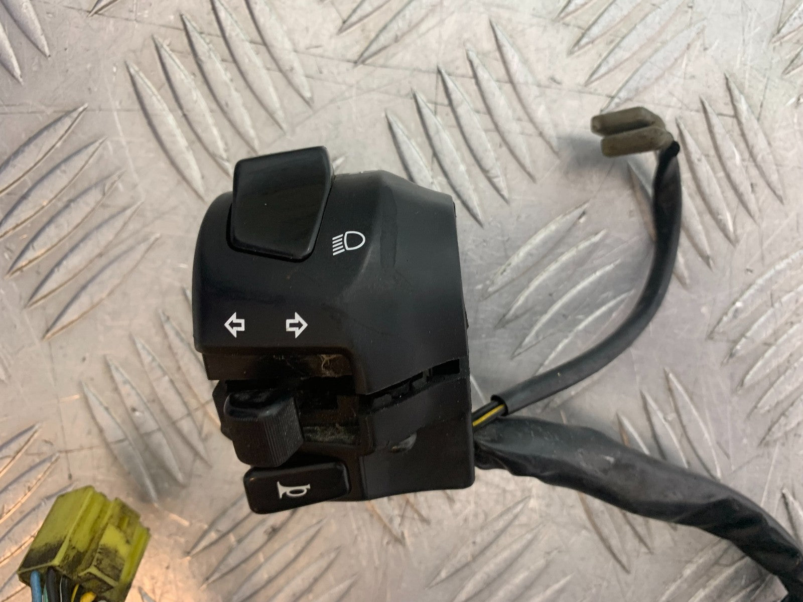SUZUKI SV1000 SV 1000 S LEFT SWITCH GEAR  YEAR 2003-2007 (CMB1293)