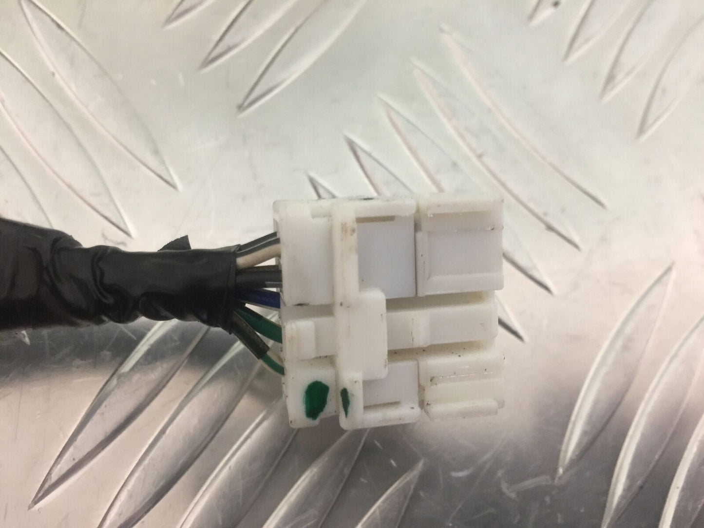 HONDA CBR1000 rr FIREBLADE RIGHT SWITCH GEAR   2008-2011 (STOCK 930)