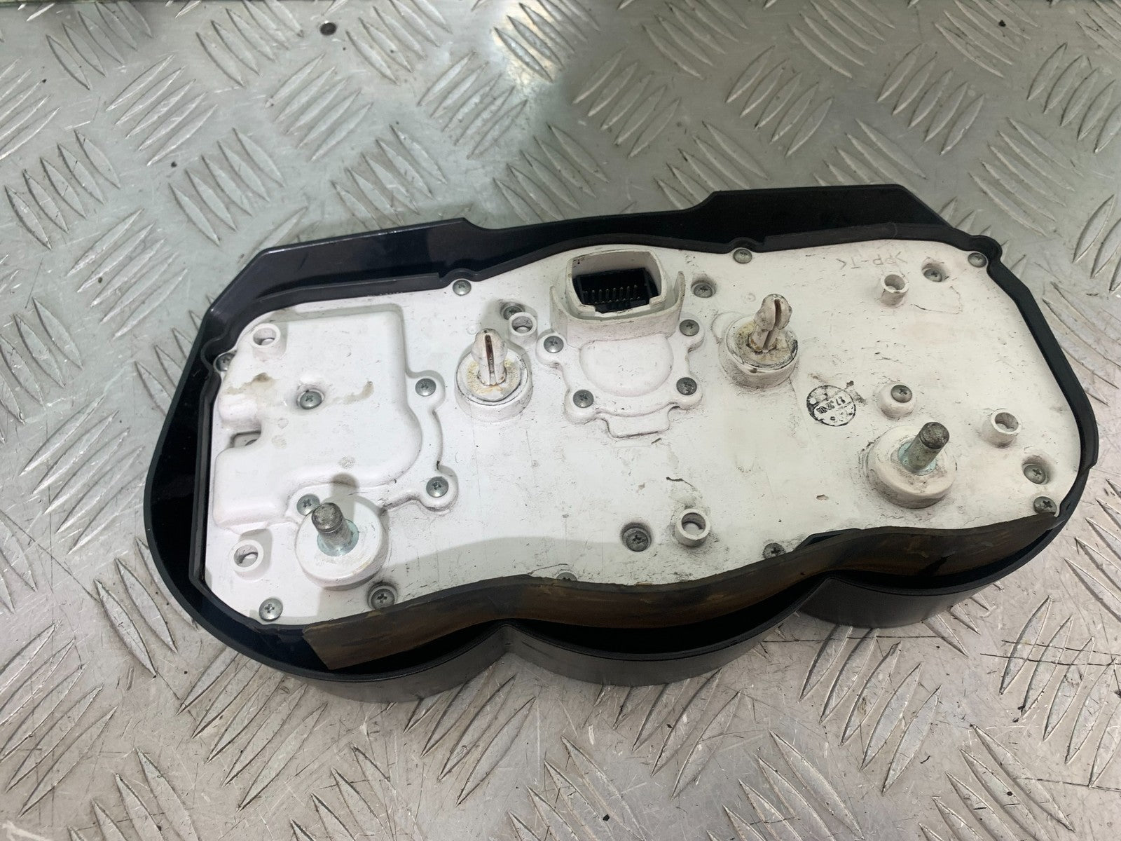 TRIUMPH 1050 SPRINT ST CLOCKS SPEEDO DASH YEAR 2004-2007 (CMB1197)