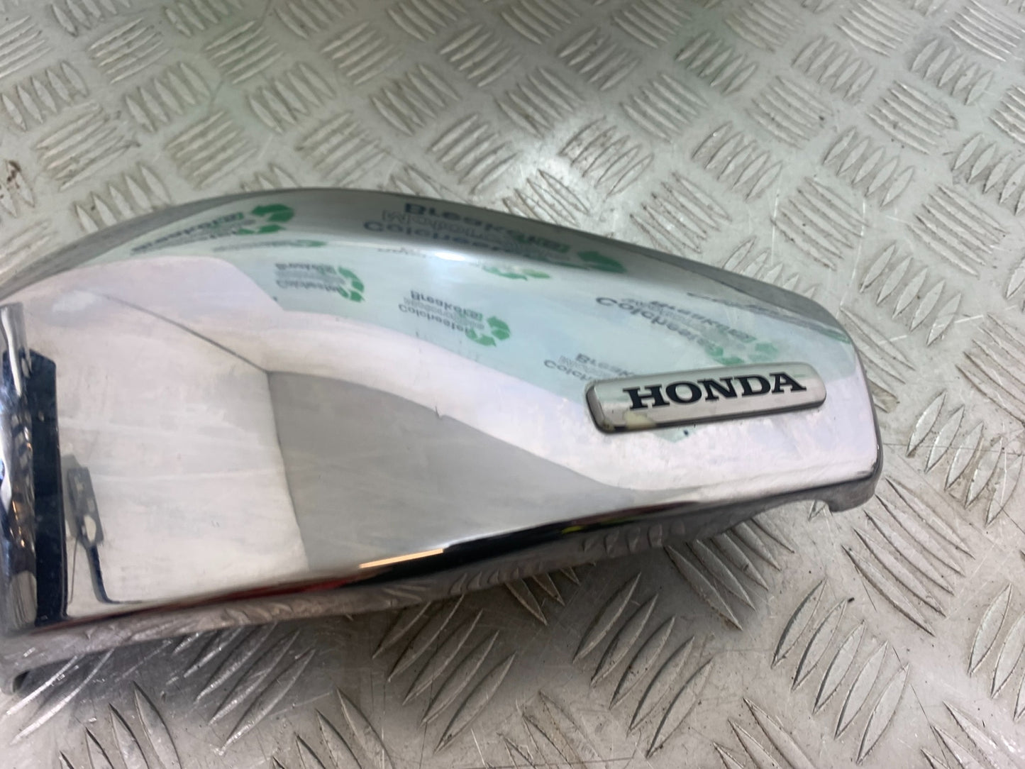 HONDA VTX1300 S-6  LEFT SEAT PANEL   YEAR 2004-09 (CMB1159)