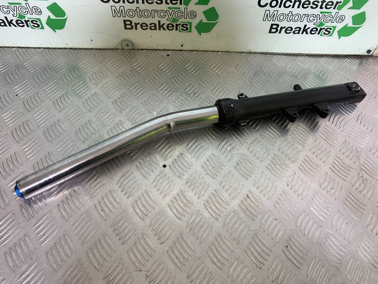 HONDA CBR500R CBR 500 R RIGHT FORK (BENT)   YEAR 2016 (CMB1066)