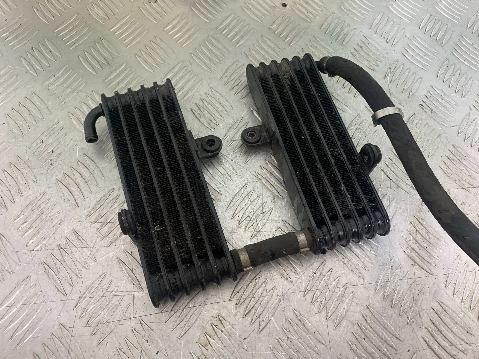 APRILIA RSV1000 R FACTORY MILLE OIL COOLERS  2004-09 (CMB1203)