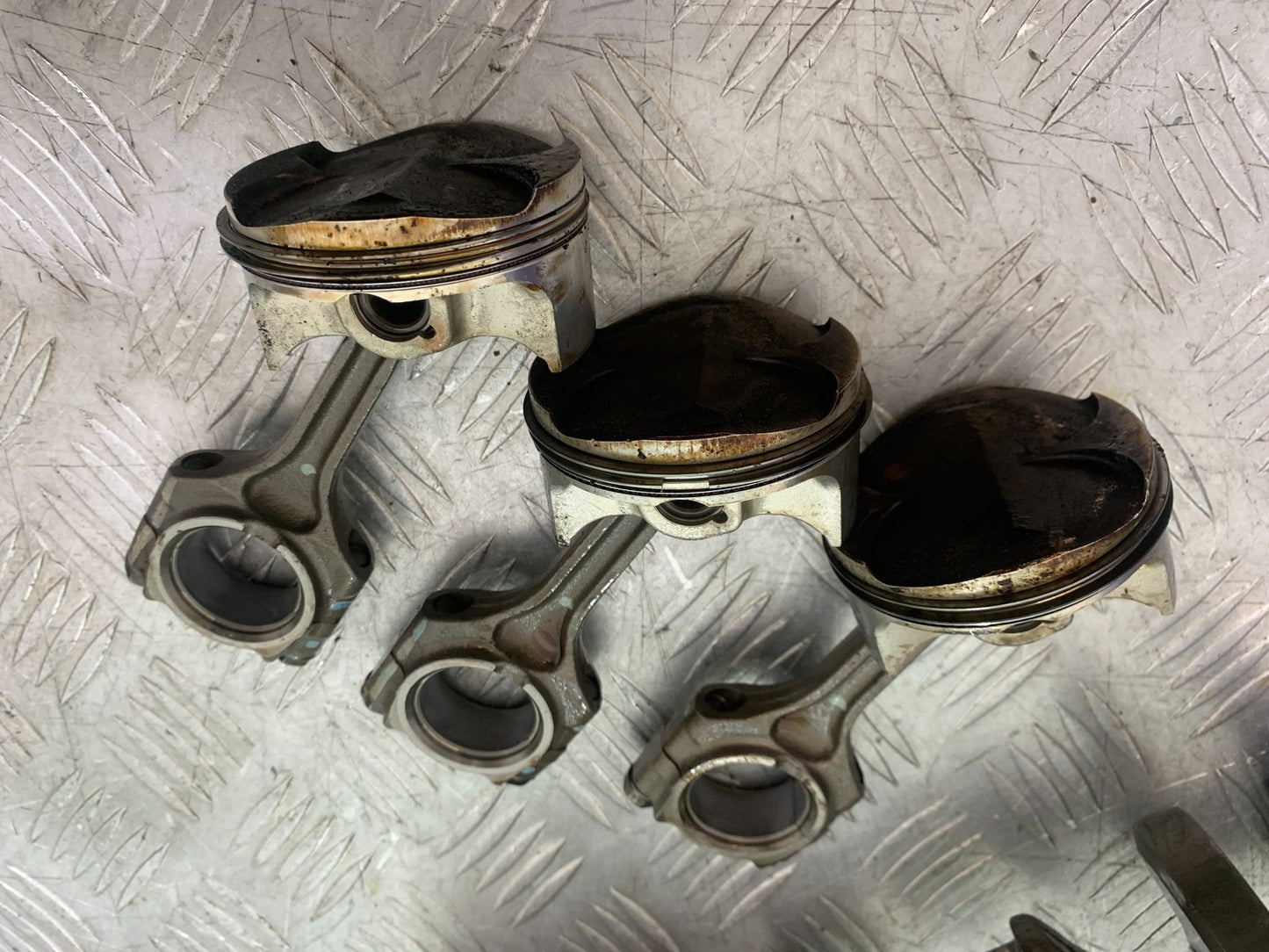 TRIUMPH 675 STREET TRIPLE CRANK AND RODS 2013-2016 (CMB1186)
