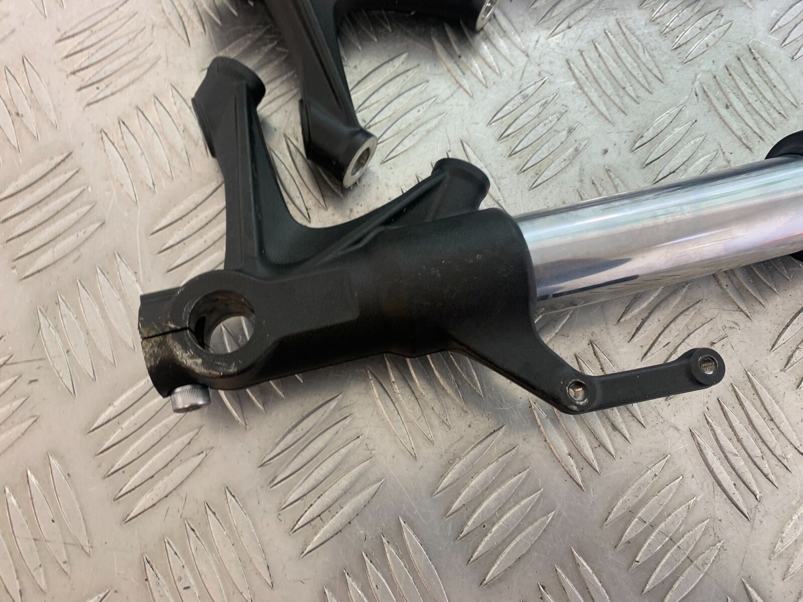 YAMAHA XSR900 XSR 900 FORKS  YEAR 2021-2022 (CMB1073)