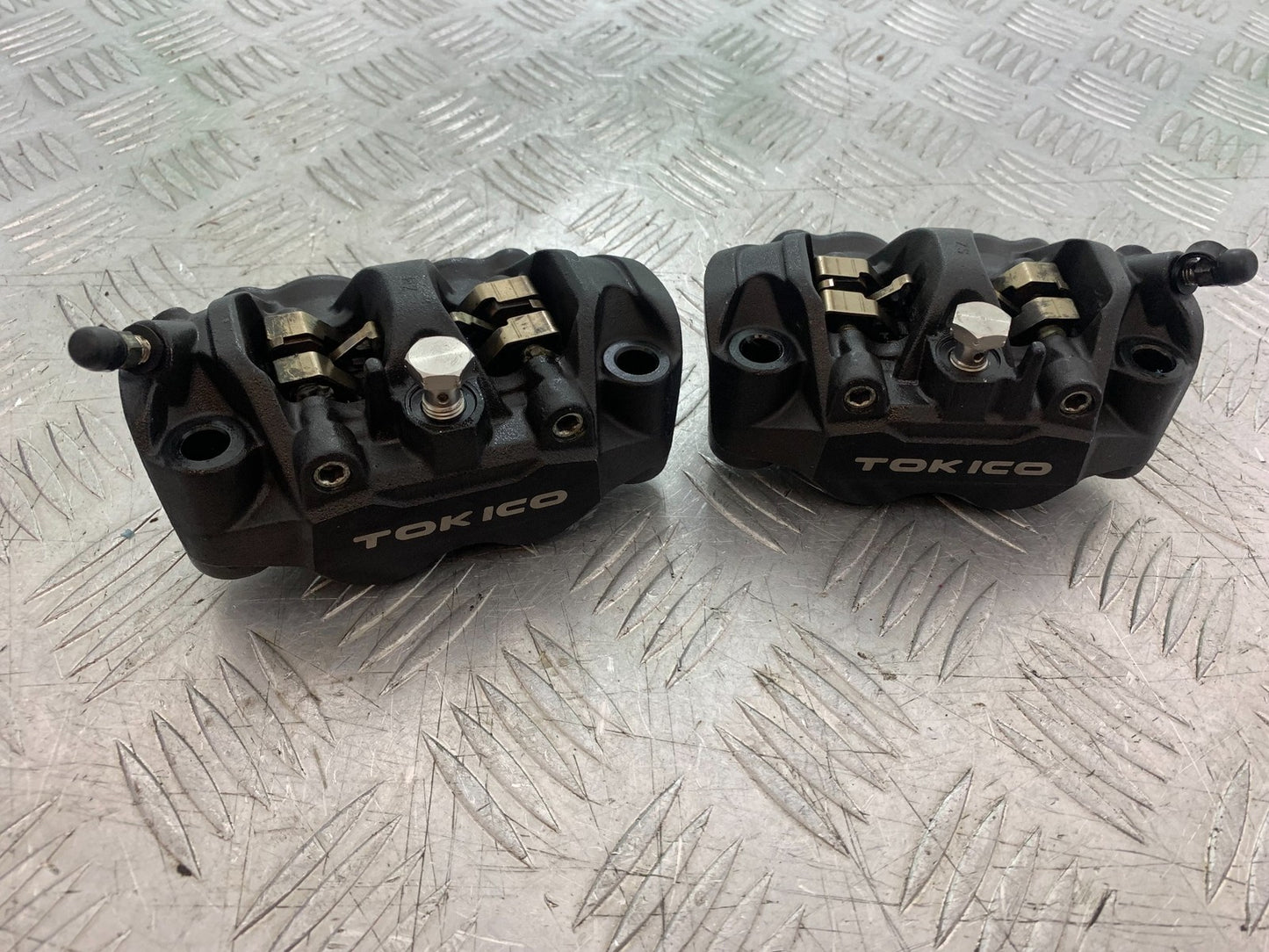HONDA CBR1000 rr FIREBLADE FRONT BRAKE CALIPERS  2008-2011 (CMB1253)