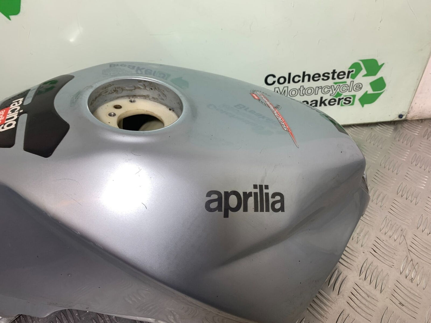 APRILIA FUTURA RST 1000 PETROL TANK   YEAR 2001-2005 (CMB1033)