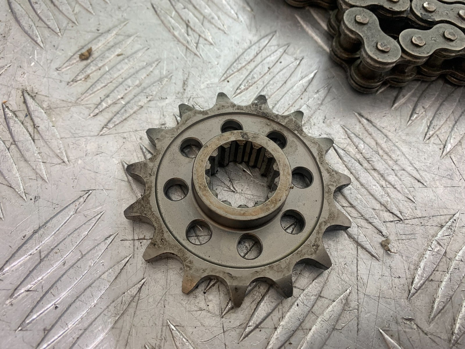 DUCATI 848 CHAIN AND FRONT SPROCKET   YEAR 2008-2010 (CMB1323)