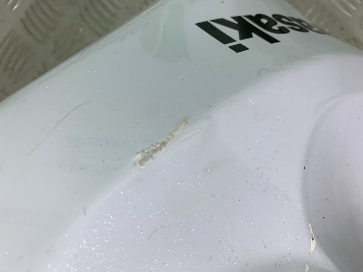 KAWASAKI ZX10R ZX10 R PETROL TANK  2008-2010 (CMB1301)