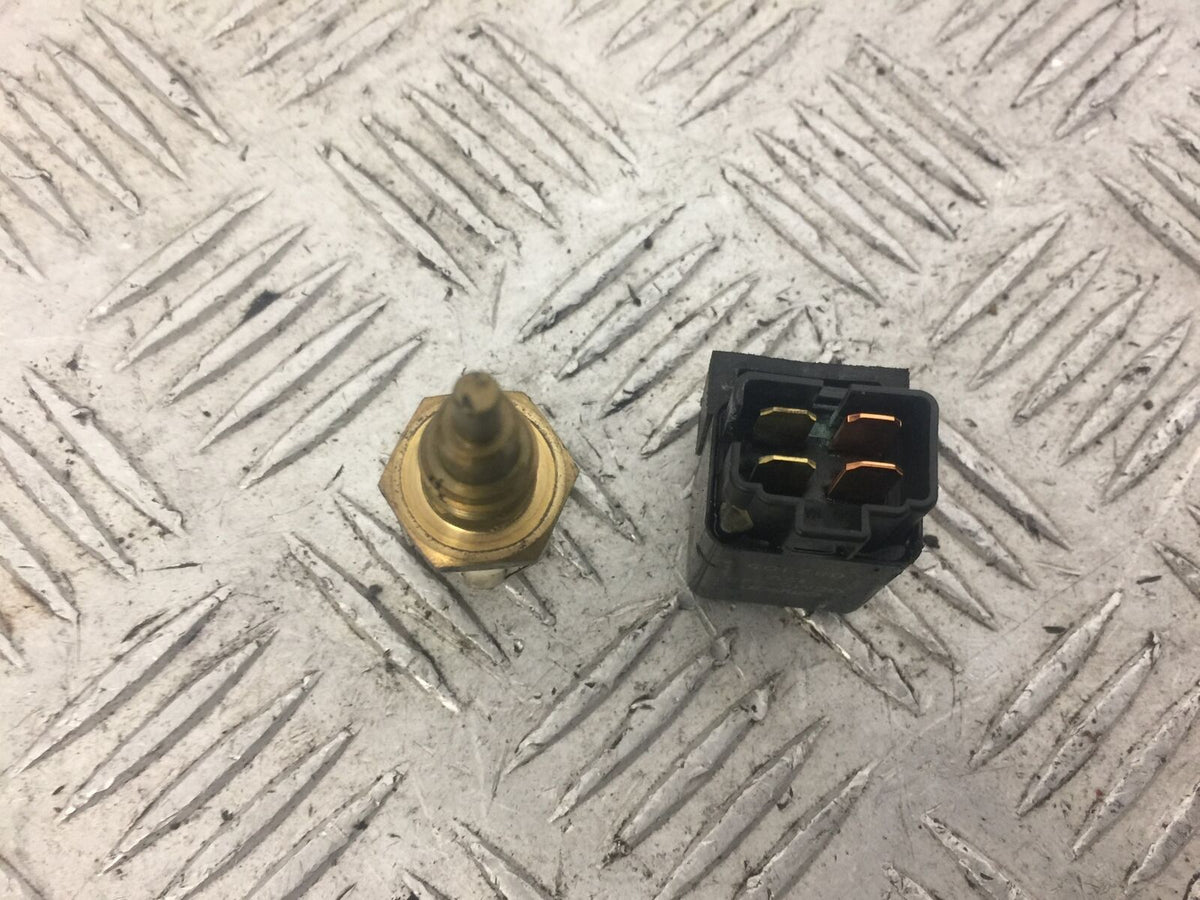 SUZUKI GSXR 750 L1 RELAYS  YEAR 2012-2015 (STOCK 632)