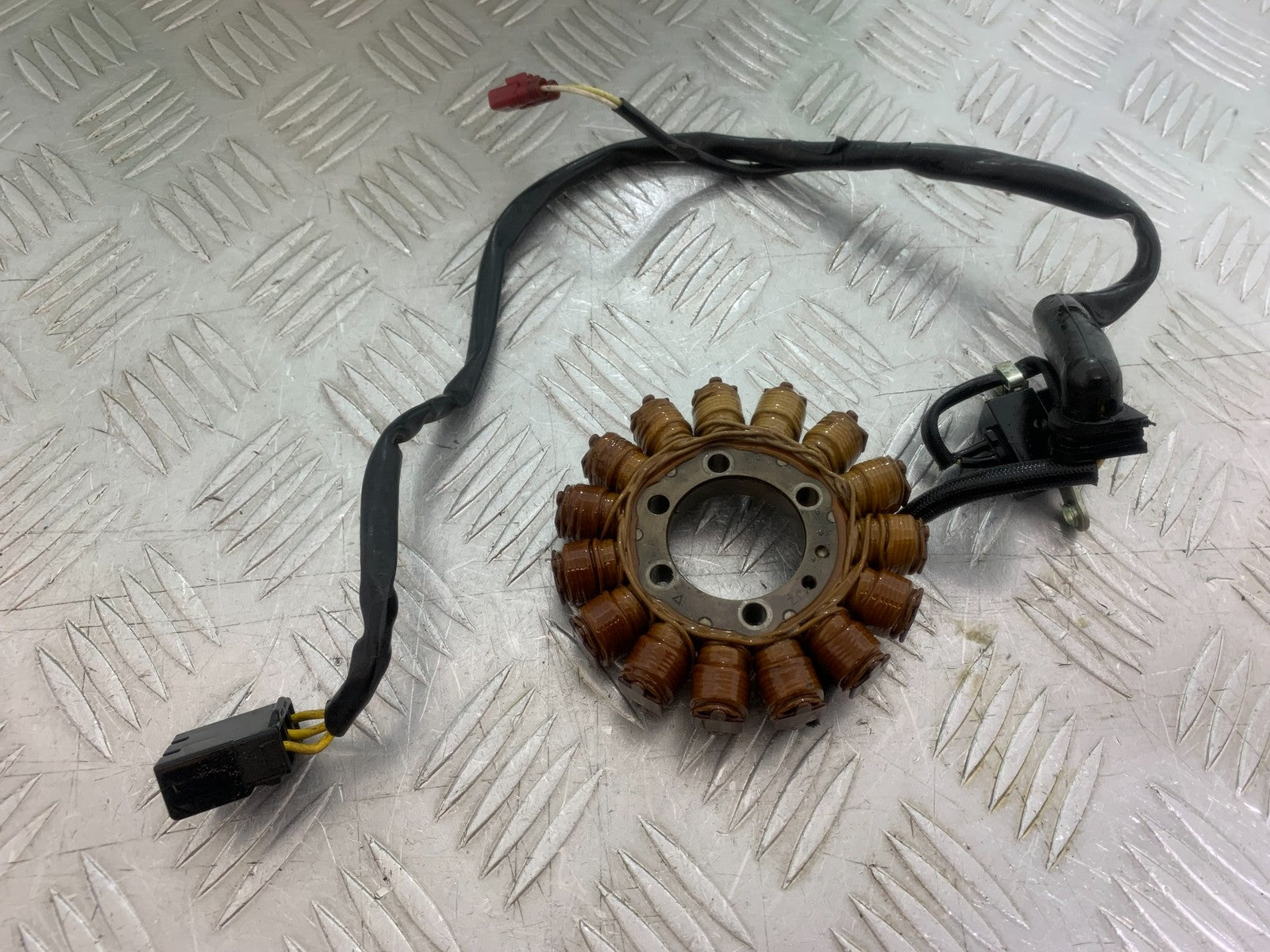 HONDA CBR1000 rr FIREBLADE GENERATOR 2008-2011 (CMB1253)