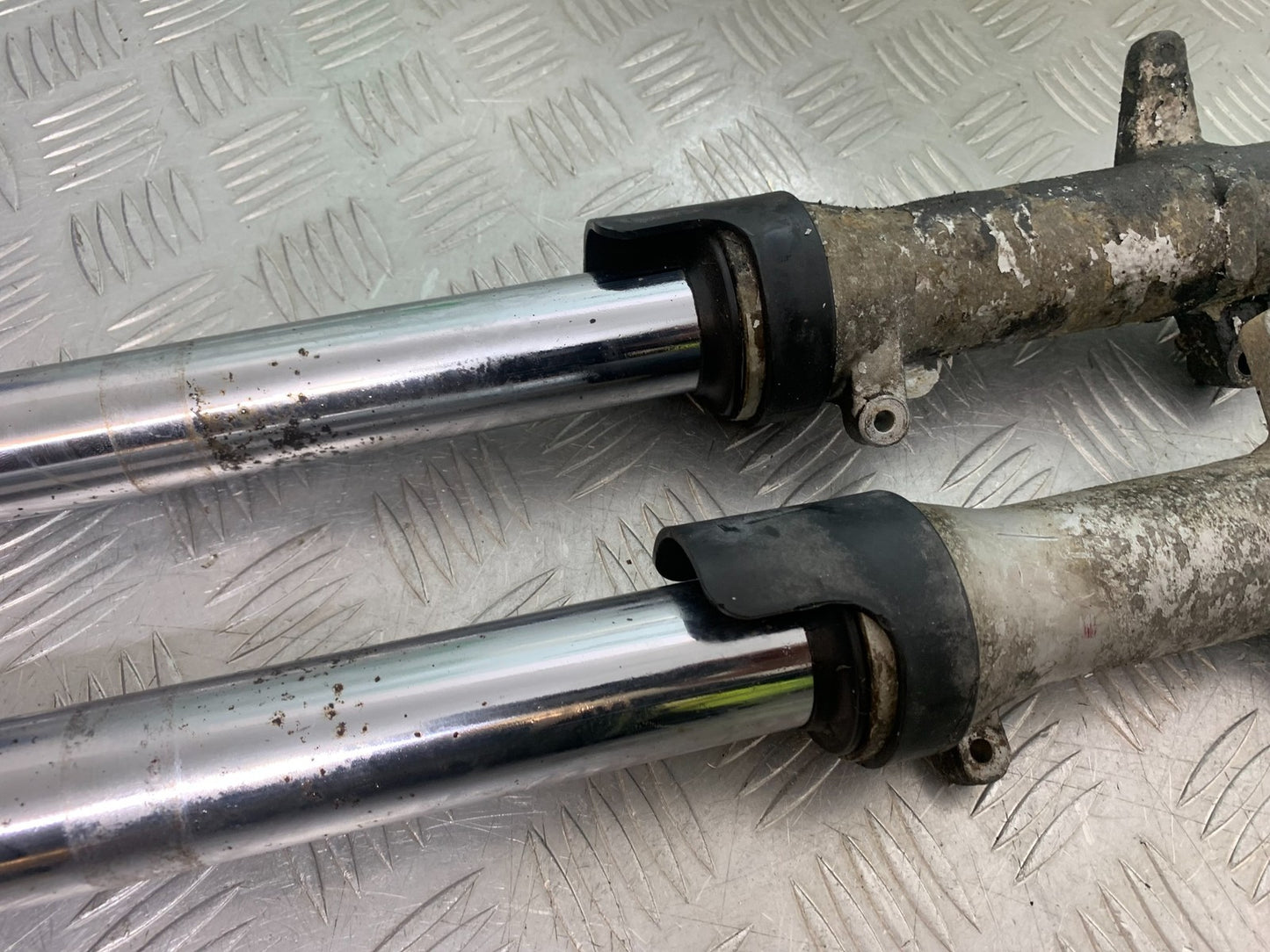 HONDA NT650 V DEAUVILLE FORKS  YEAR 1999 (CMB1268)
