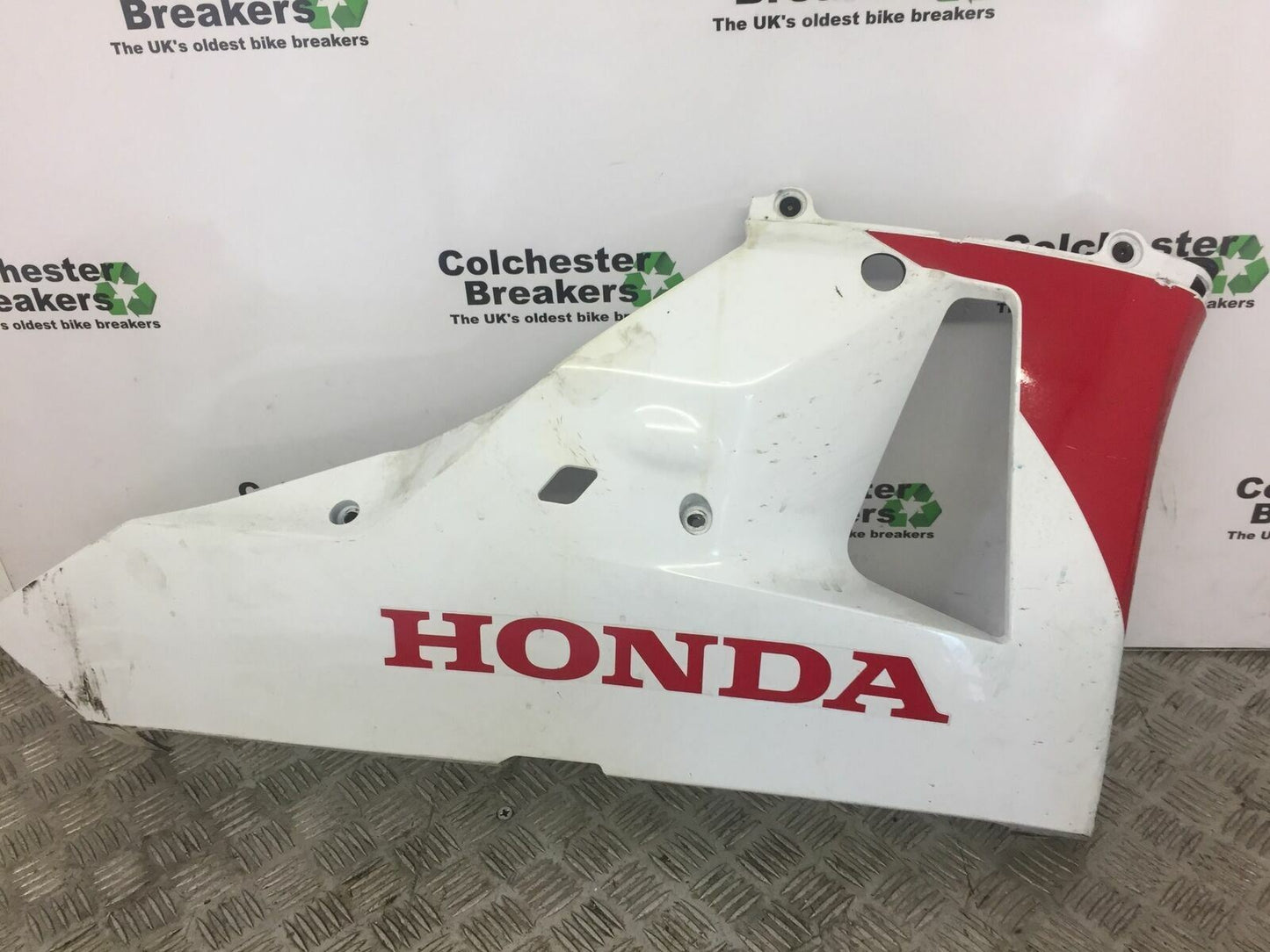 HONDA CBR600 CBR 600 RR RIGHT BELLYPAN  YEAR 2015