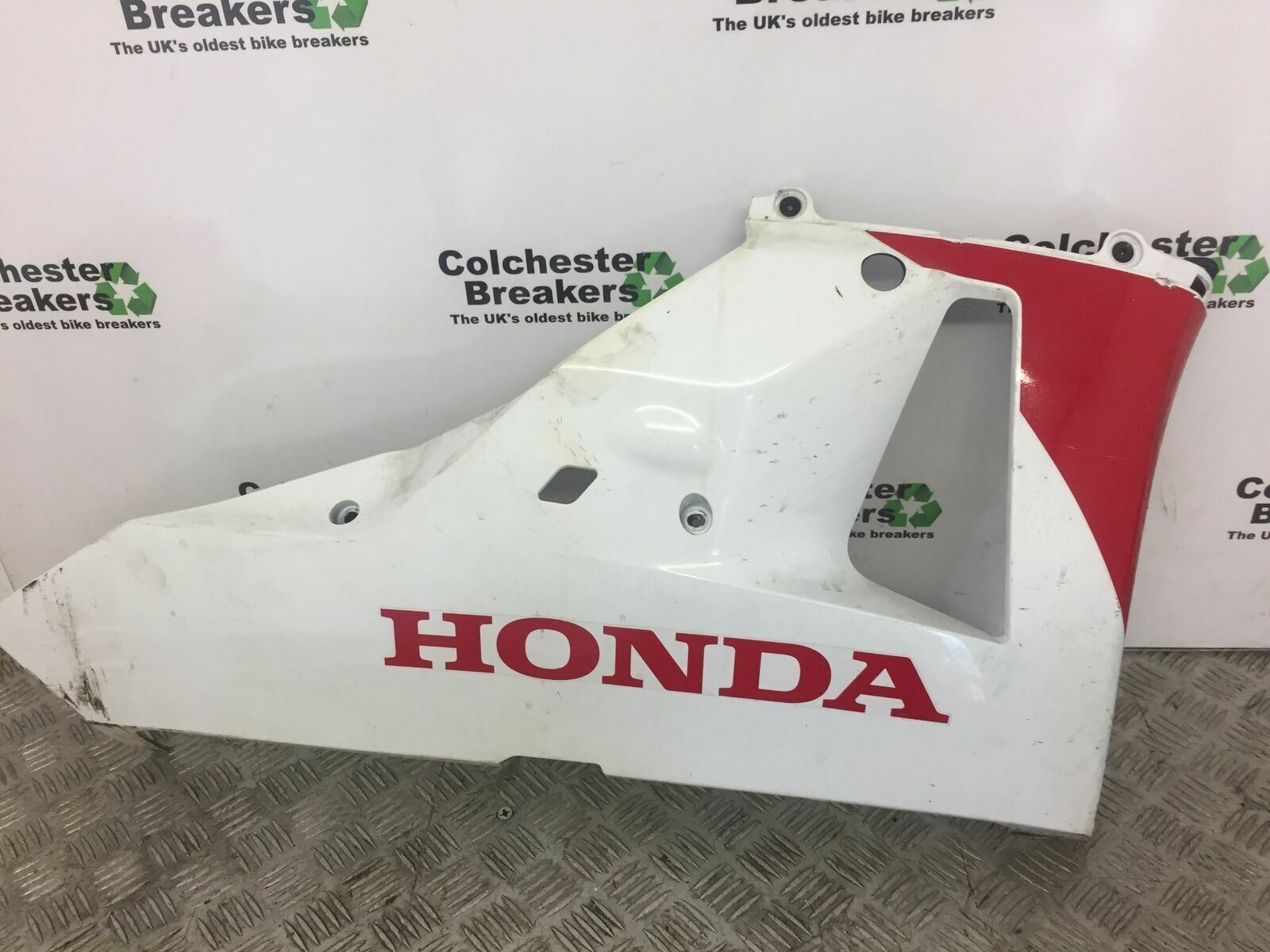 HONDA CBR600 CBR 600 RR RIGHT BELLYPAN  YEAR 2015