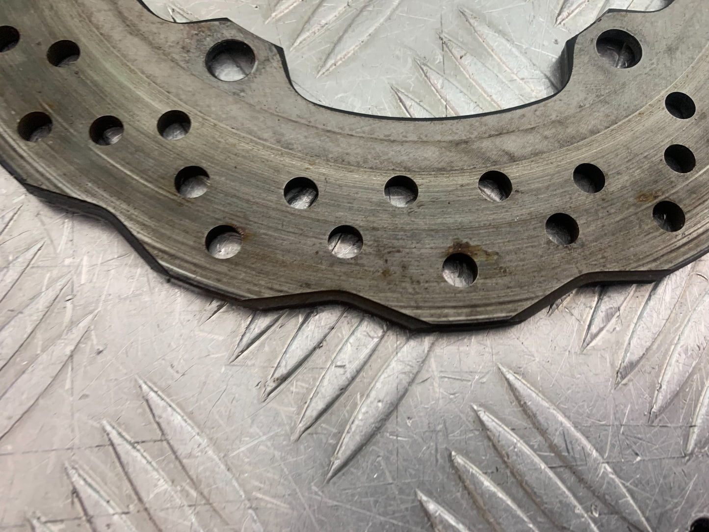 YAMAHA YZF R7 REAR BRAKE DISC  YEAR 2022-2025 (CMB1255)