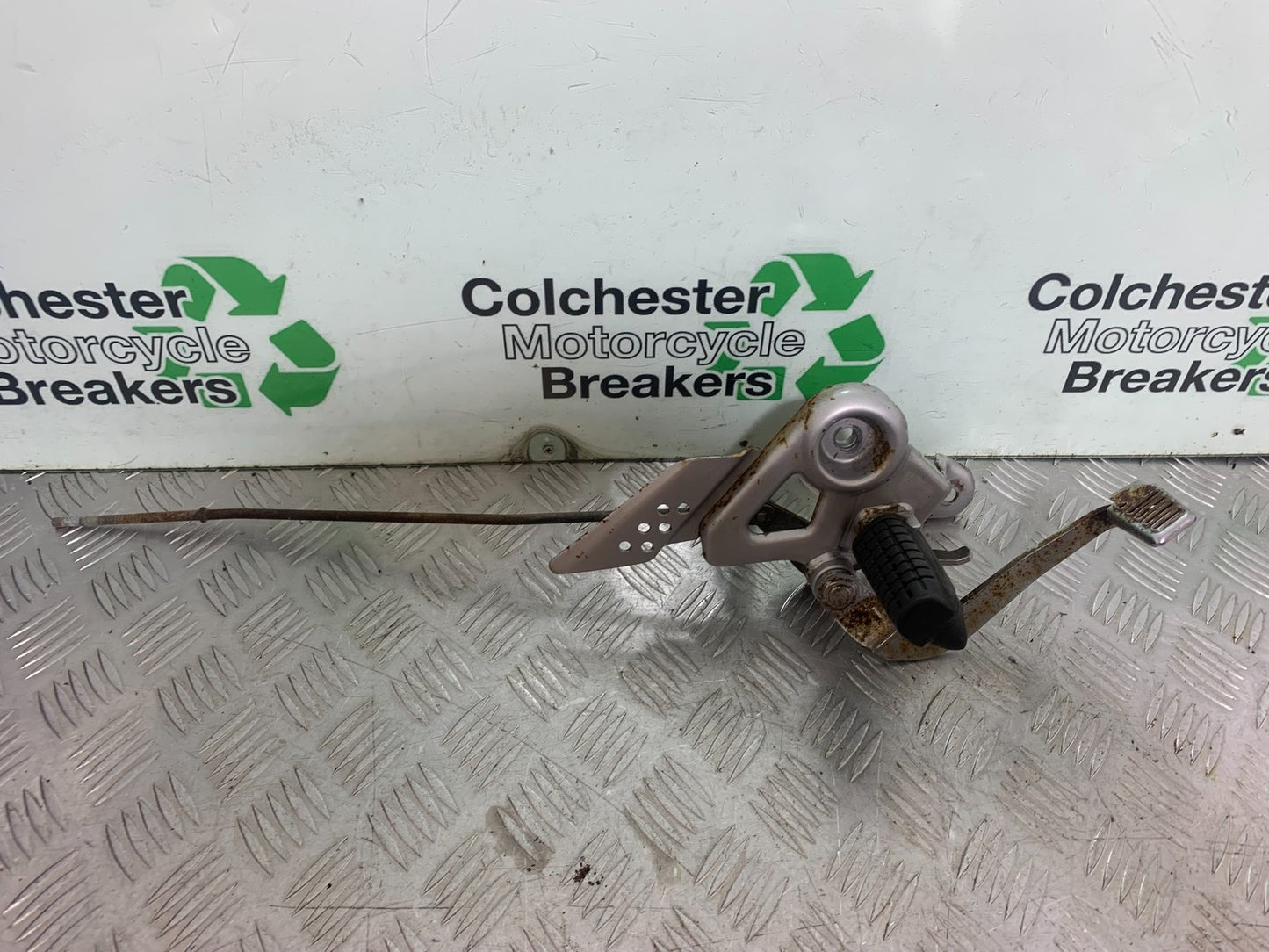 HONDA CBF125 CBF 125 FRONT RIGHT HANGER  YEAR 2009-14  (CMB1172)