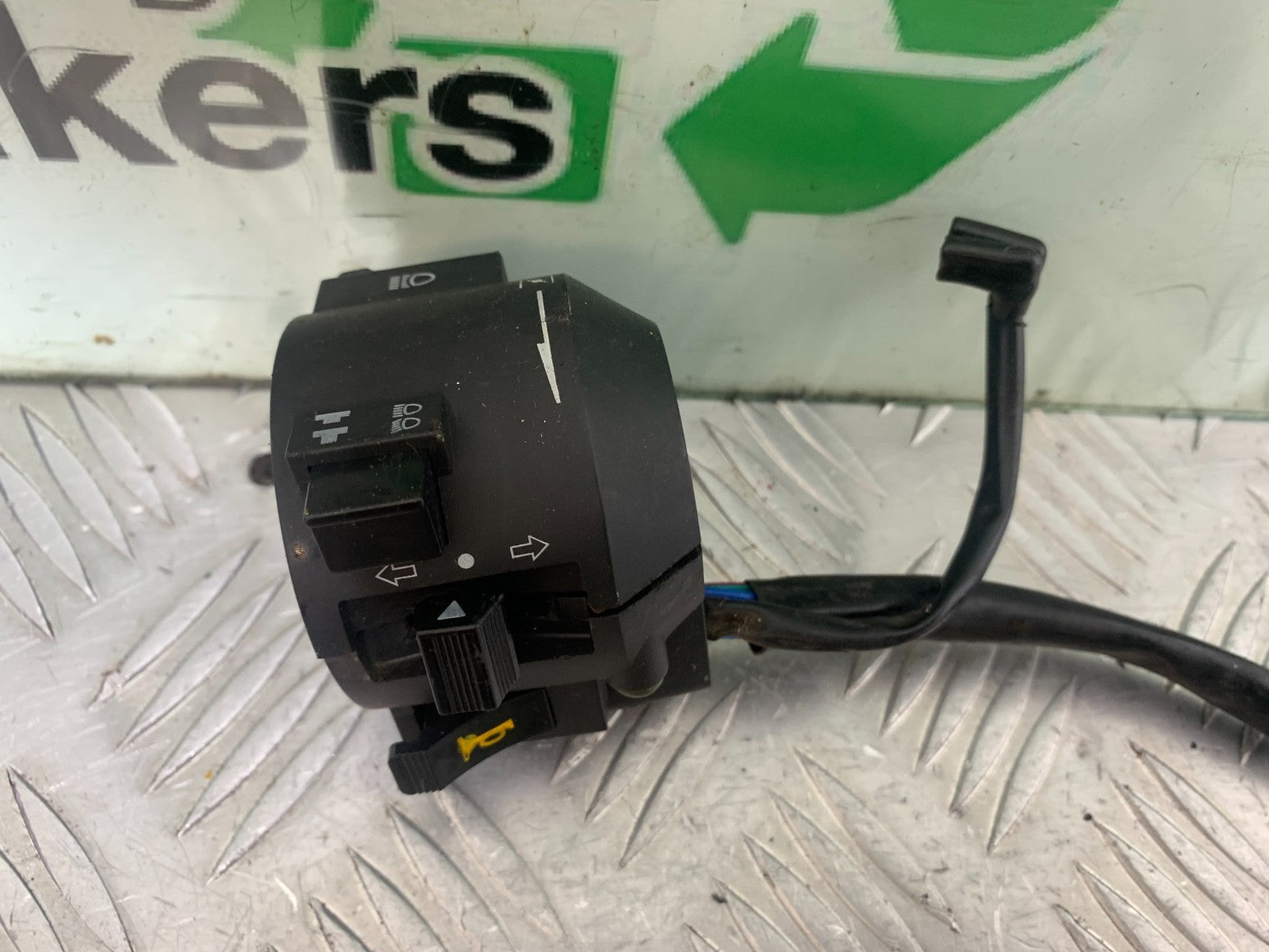 PIONEER NEVADA XF125 LEFT SWITCH GEAR   YEAR 2009 (CMB1214)