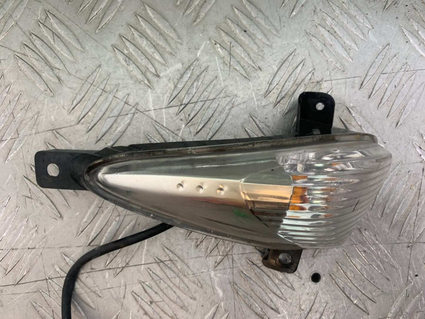 SUZUKI GW250 GW 250 INAZUMA FRONT RIGHT INDICATOR   YEAR 2013-2018  (CMB1205)