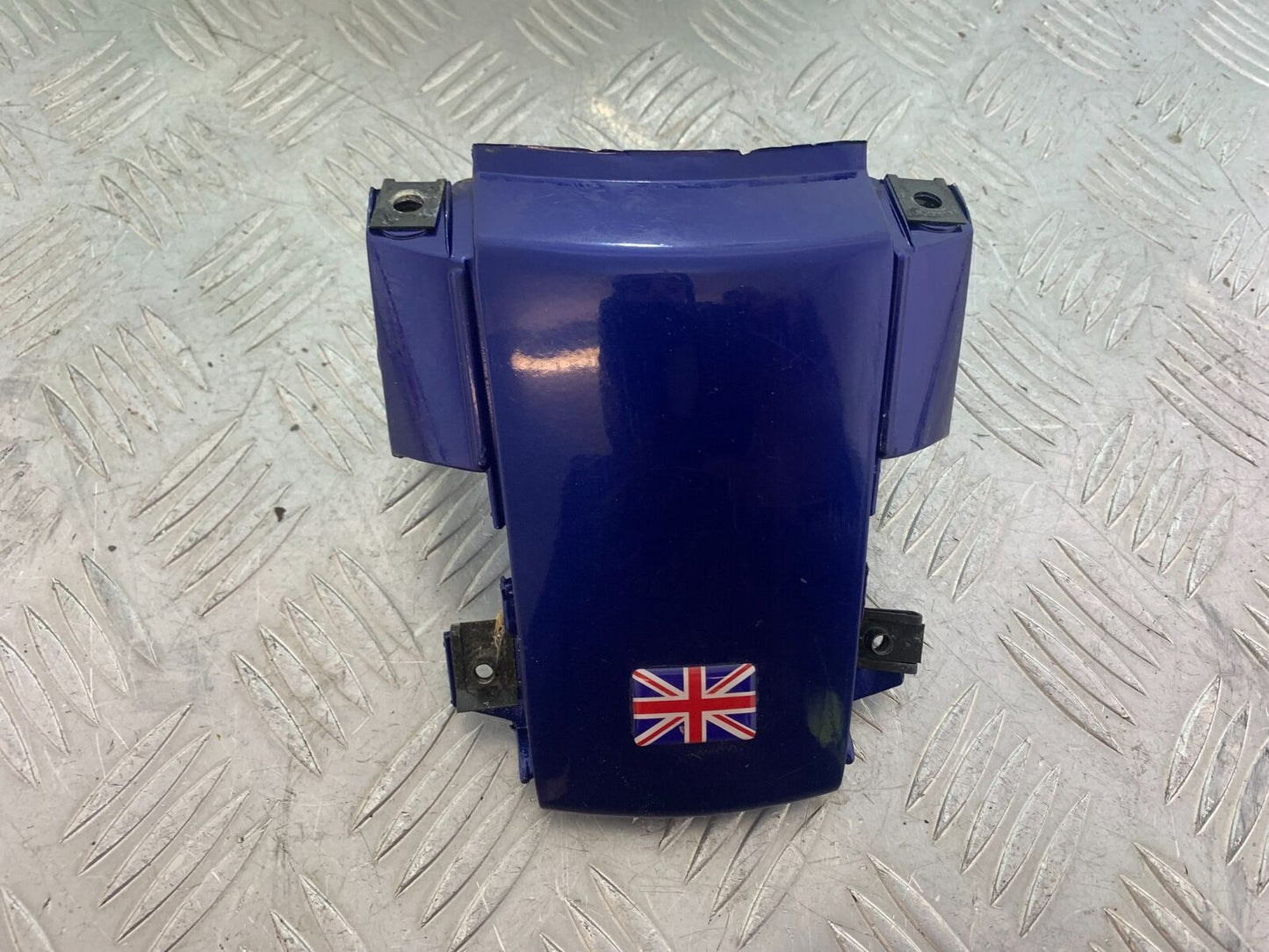 TRIUMPH 955i SPRINT ST TAIL PIECE JOINER  YEAR 1999-2004 (CMB1124)