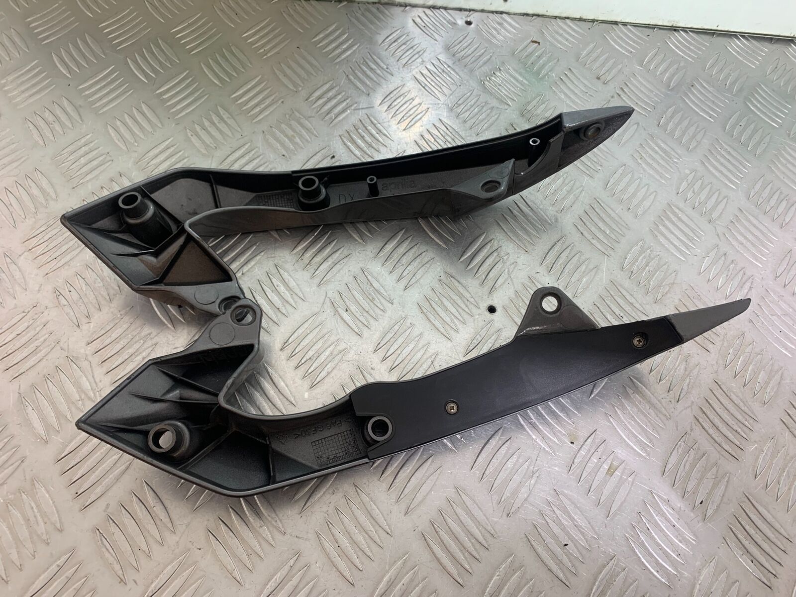 APRILIA 650 PAGASO STRADA GRAB RAILS  YEAR 2005-2010 (CMB1057)