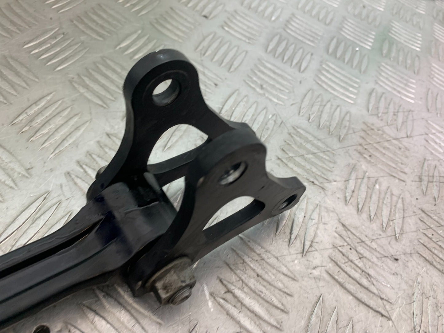 KTM 1290 SUPER DUKE R REAR SHOCK LINKAGE  YEAR 2020-2024 (CMB1272)