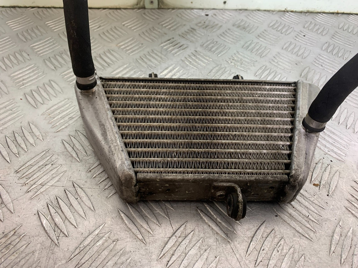 APRILIA TUONO 1000 V4R OIL COOLER  YEAR 2011-13  (CMB1316)