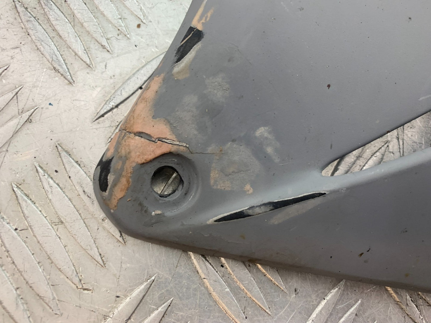 HONDA XL125 VARADERO LEFT SEAT PANEL  YEAR 2001-2006  (CMB1210)
