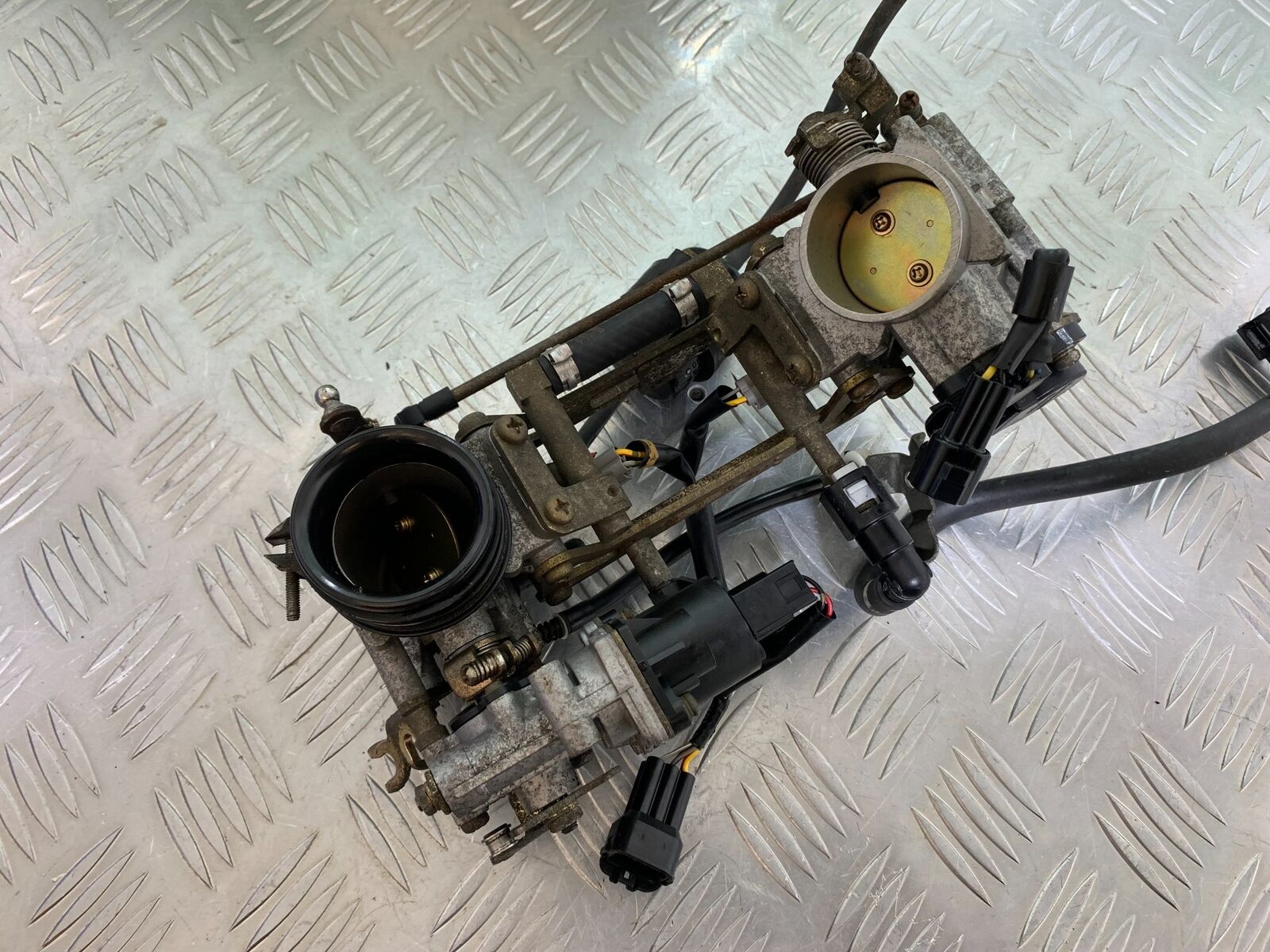 SUZUKI SV650 SV 650 THROTTLE BODIES YEAR 2003-2006 (CMB1014)