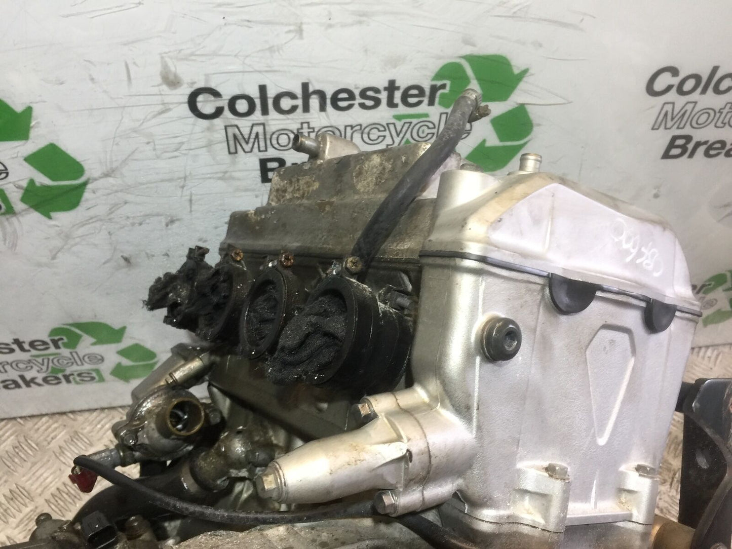 HONDA CBF600 CBF 600 ENGINE YEAR 2004 -07  (STOCK 909)