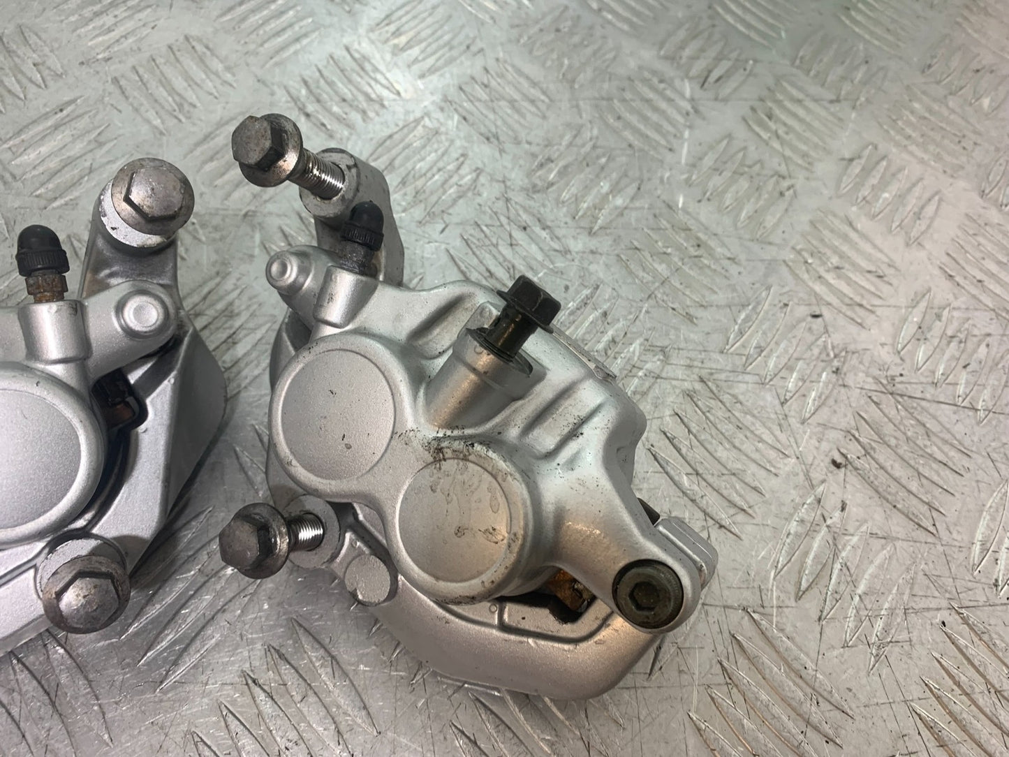 YAMAHA XJ900 XJ 900 DIVERSION FRONT BRAKE CALIPERS  YEAR 1994-2002(CMB1292)