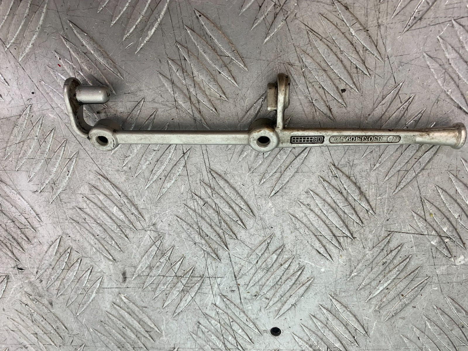 DUCATI 848 OIL COOLER BRACKET   YEAR 2008-2010 (CMB1323)