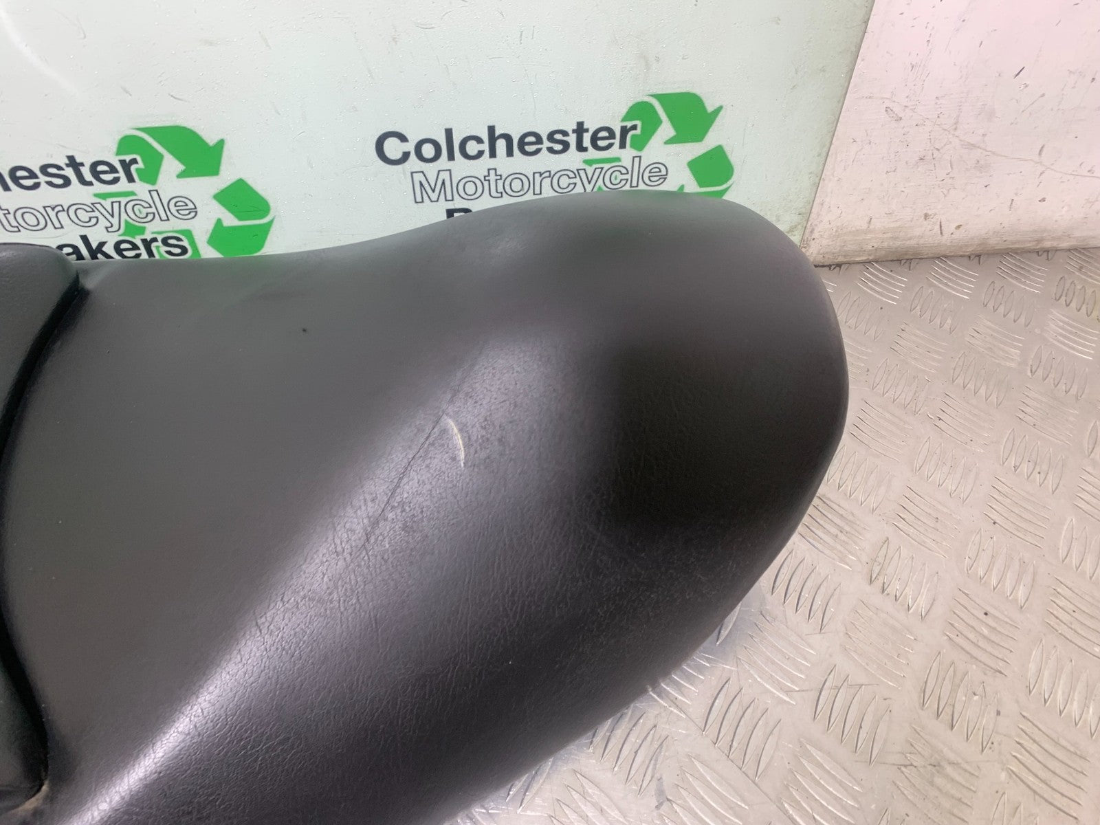 SUZUKI AN 200 UH 200 SEAT BURGMAN YEAR 2007-2009 (CMB1256)